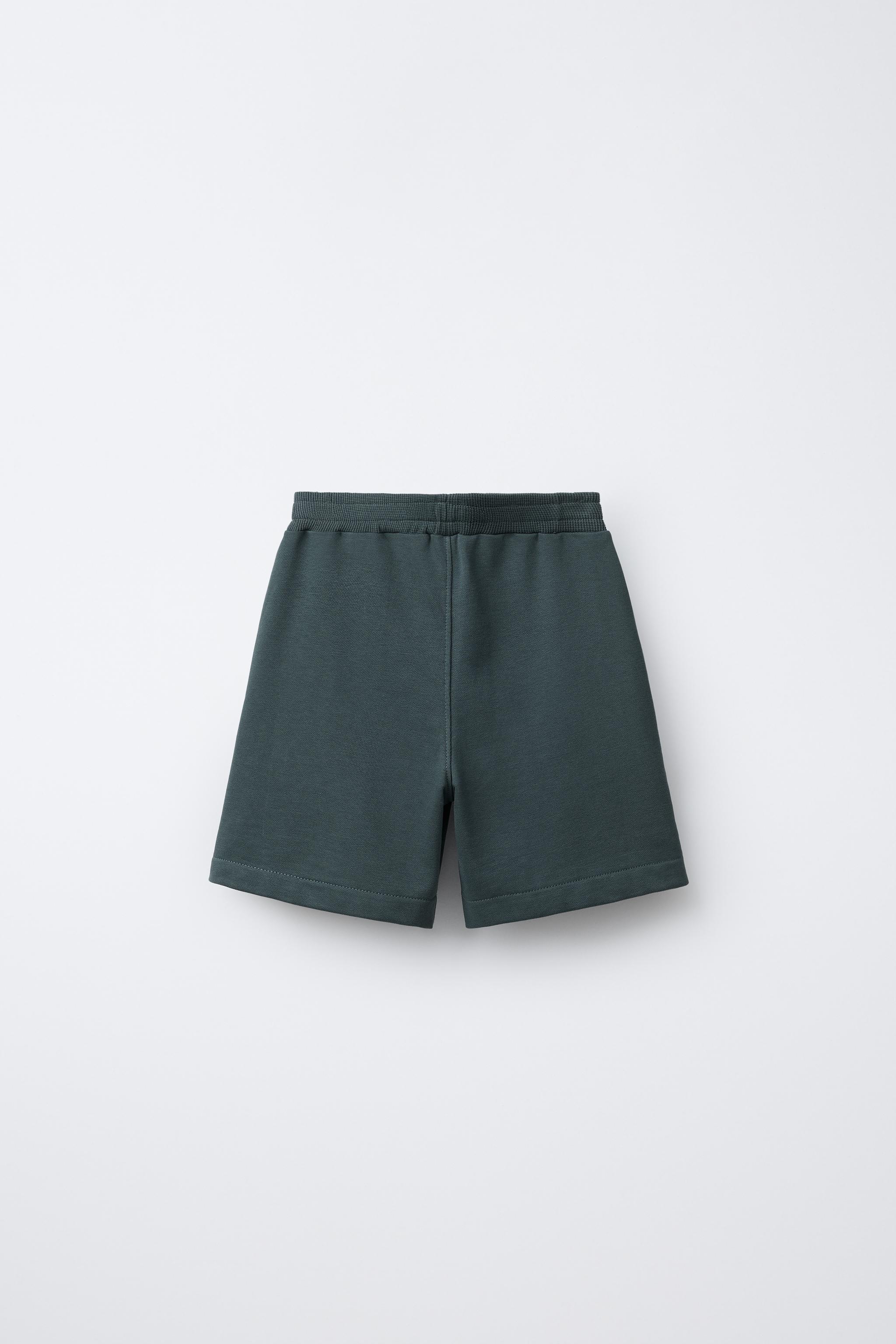 TEXT PRINT WAFFLE KNIT VEST AND BERMUDA SET